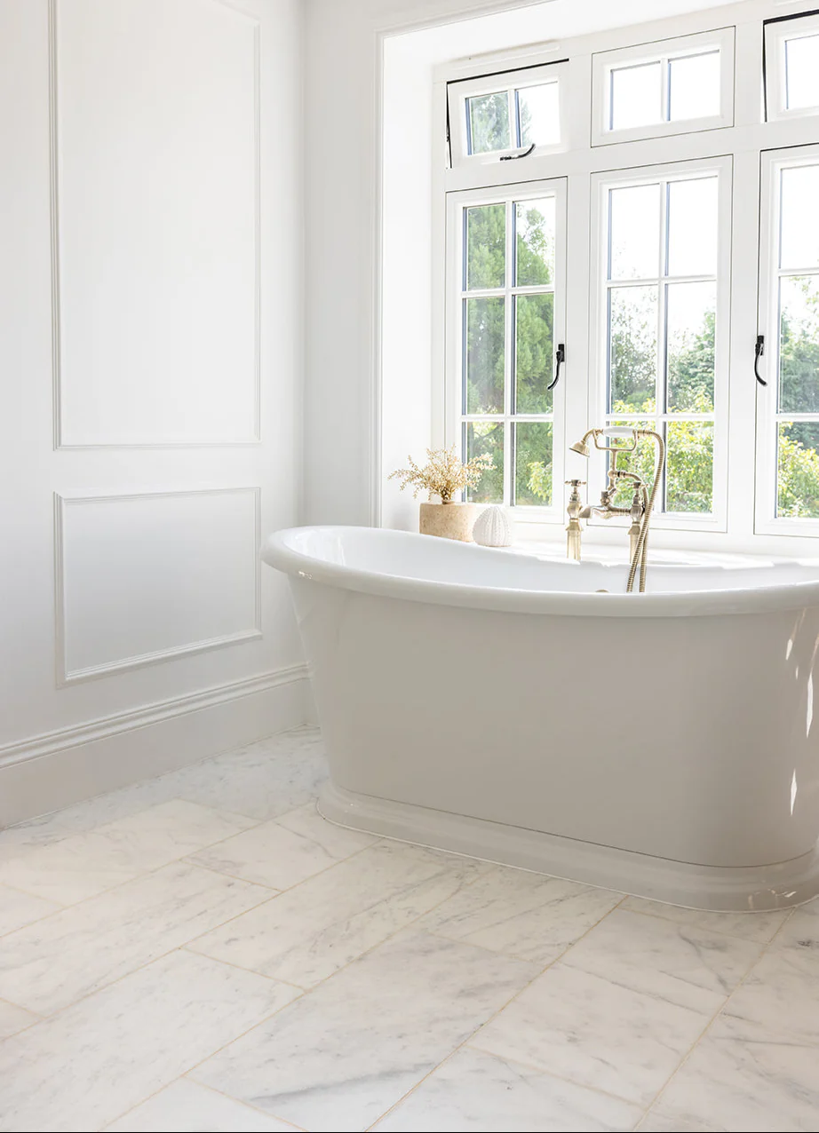 Carrara Bianco Honed Marble Tiles - Image 5