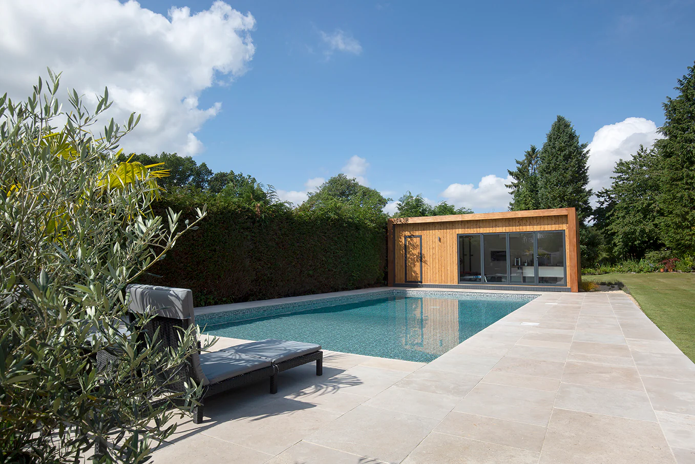 Dijon Blend Tumbled Limestone Pavers - Image 4