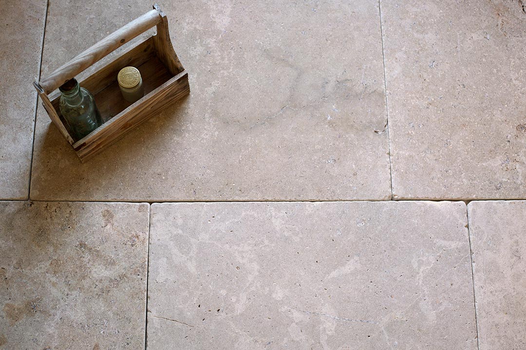 Dijon Blend Tumbled Limestone Tiles - Image 16
