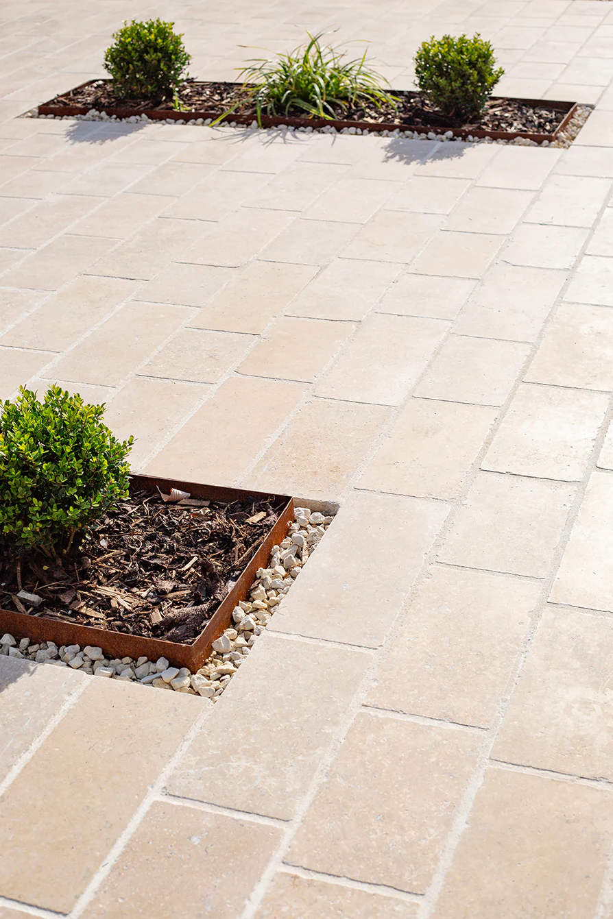 Dijon Tumbled Limestone Cobbles - Image 5