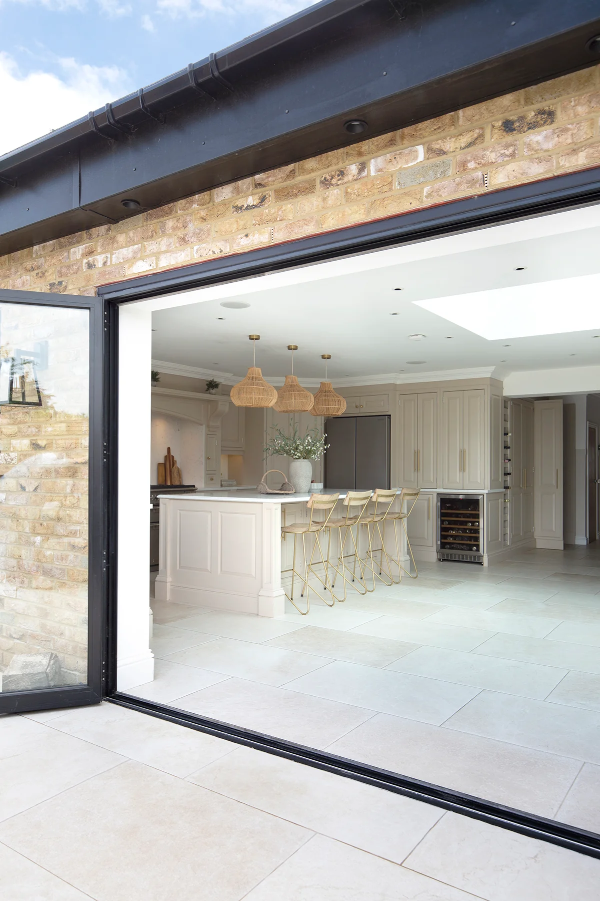 Dorchester Aged White Stone Effect Porcelain Pavers - Image 5