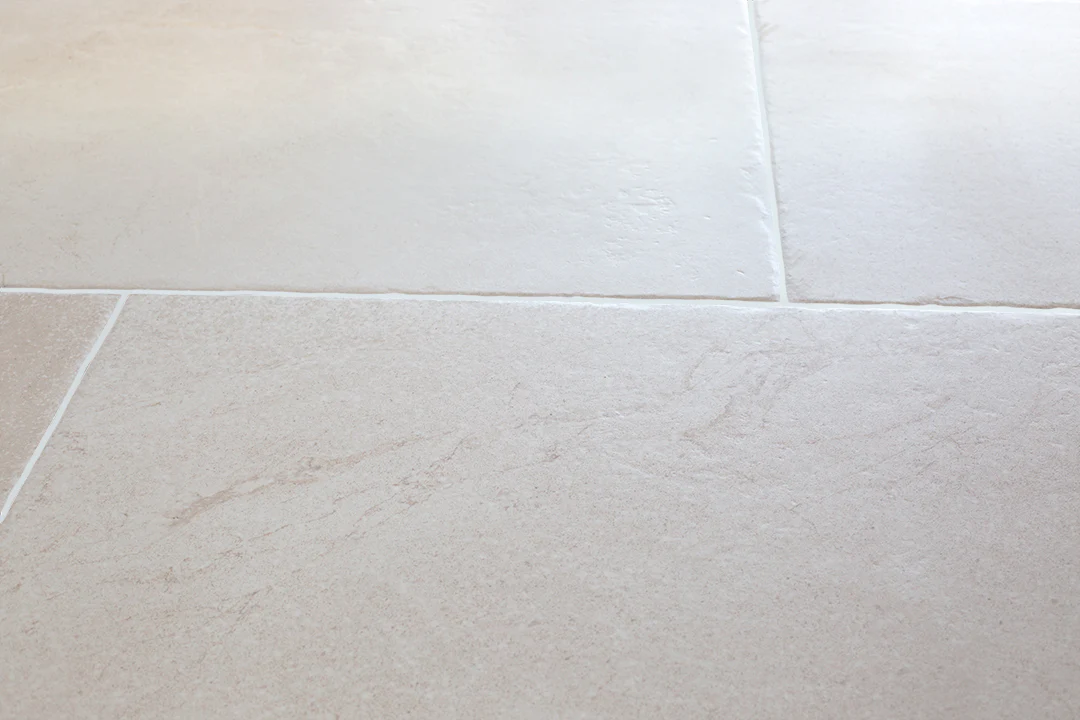 Dorchester Aged White Stone Effect Porcelain Pavers - Image 6