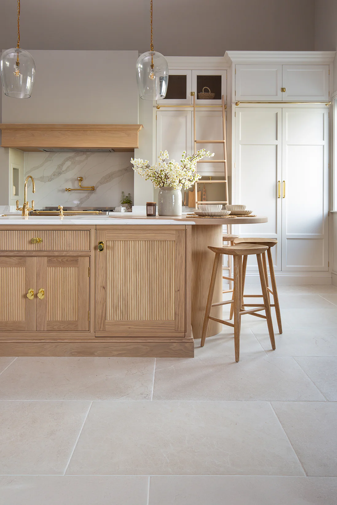 Dorchester Aged White Stone Effect Porcelain Tiles - Image 3