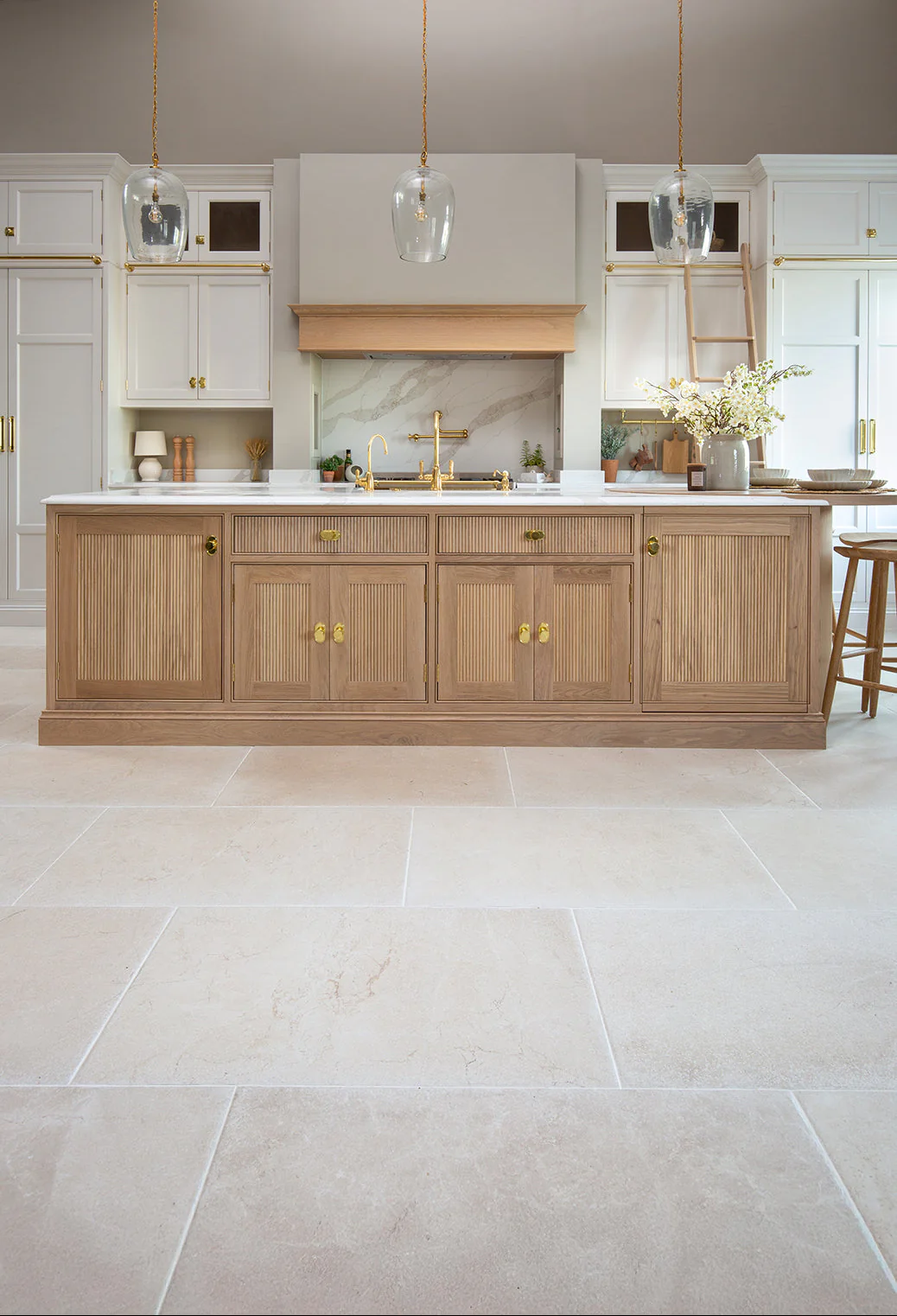 Dorchester Aged White Stone Effect Porcelain Tiles - Image 4