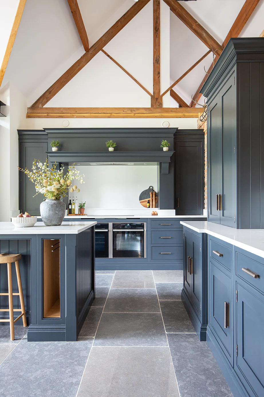 Farrow Grey Tumbled Limestone Tiles - Image 4