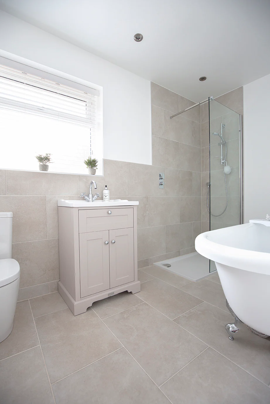 Hambleton Ivory Smooth Stone Effect Porcelain - Image 5