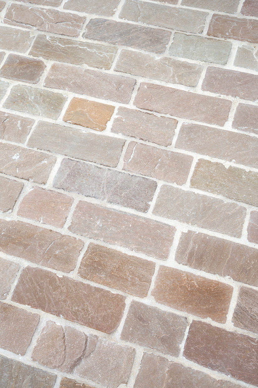 Hempstead Tumbled Sandstone Cobbles - Image 3