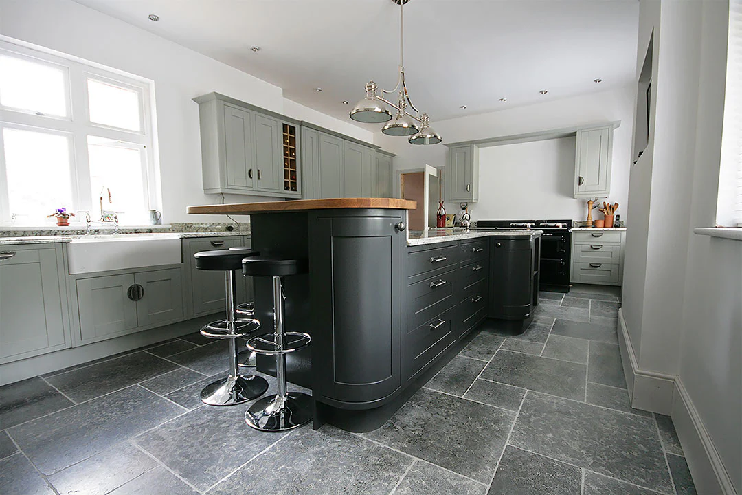 Millstone Tumbled Limestone Tiles - Image 3