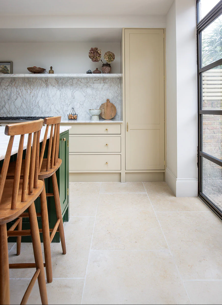 Monte Carlo Tumbled Limestone Tiles - Image 11