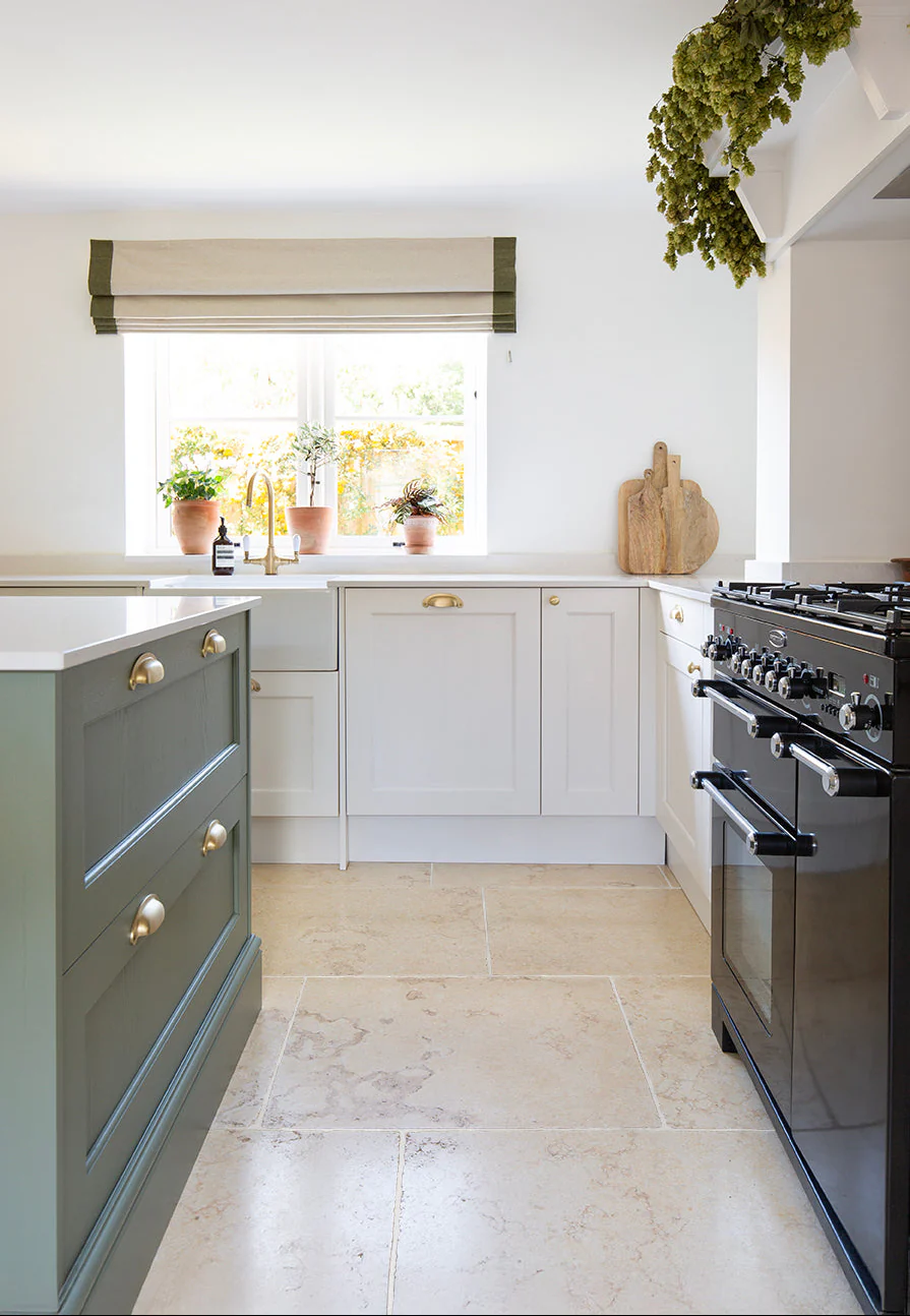 Monte Carlo Tumbled Limestone Tiles - Image 13