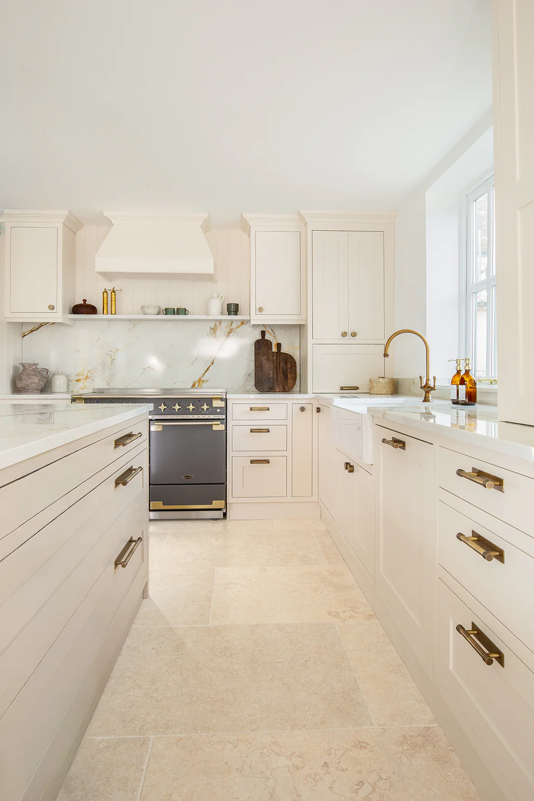 Monte Carlo Tumbled Limestone Tiles - Image 6