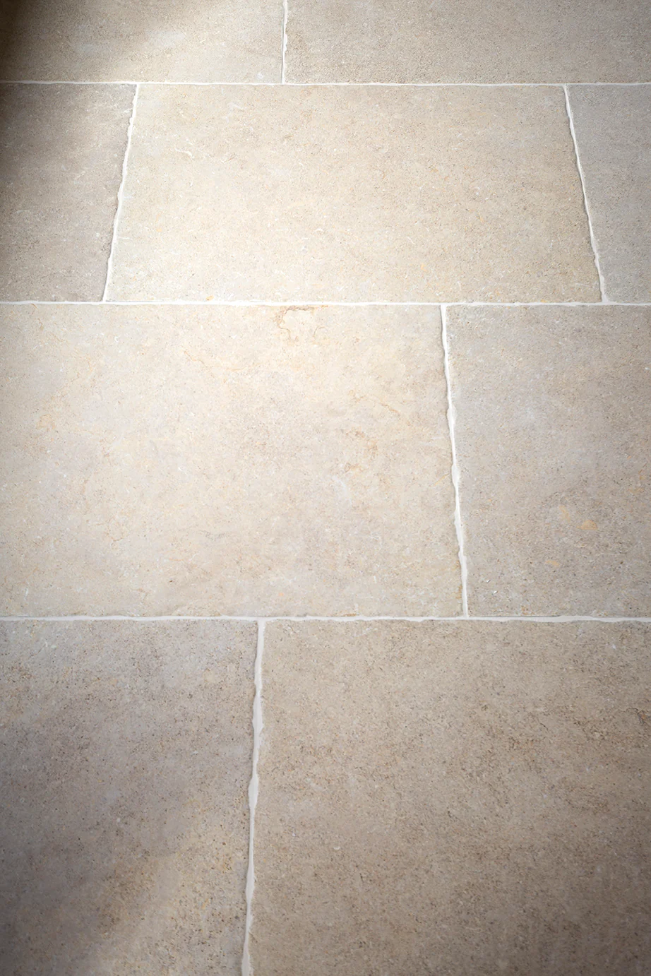 Montpellier Sable Tumbled Effect Porcelain Tiles - Image 10