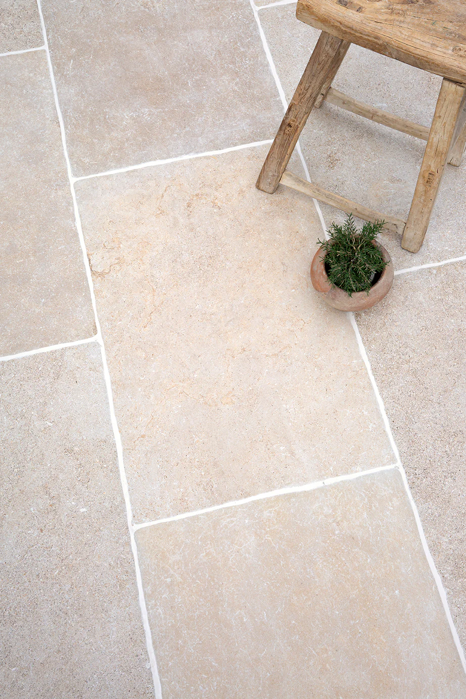 Montpellier Sable Tumbled Porcelain Paving - Image 3