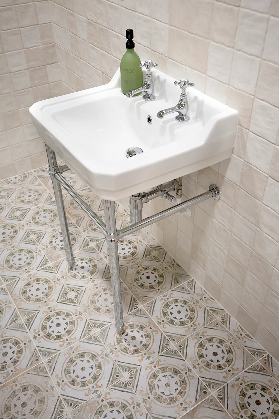 Santa Fe Patterned Ceramic Tiles - Image 4