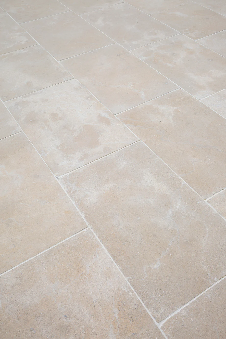 Tuscany Seasoned Limestone Tiles - Image 11