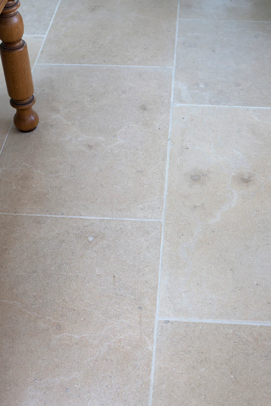 Tuscany Tumbled Limestone Tiles - Image 6
