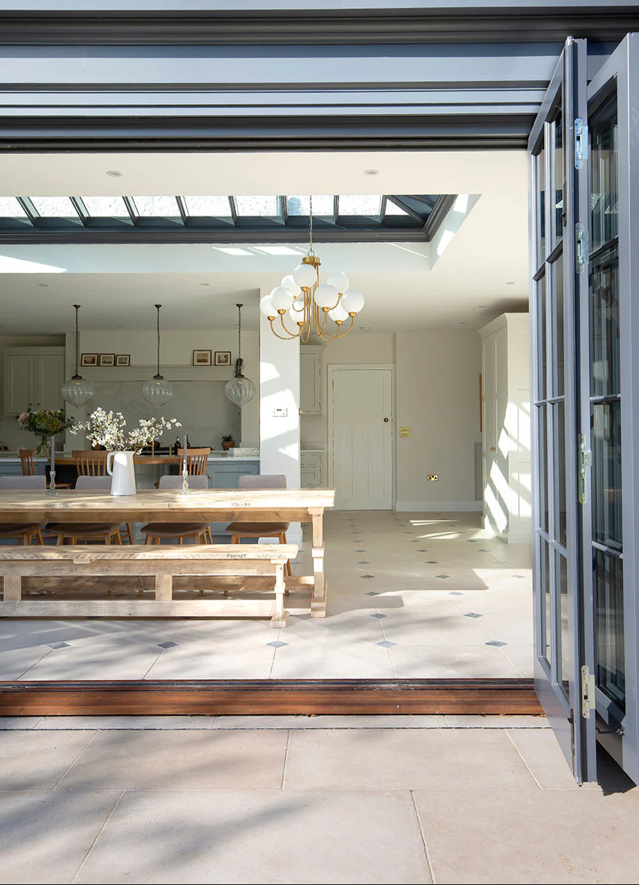 Versailles Softly Aged Limestone Paving - Image 4