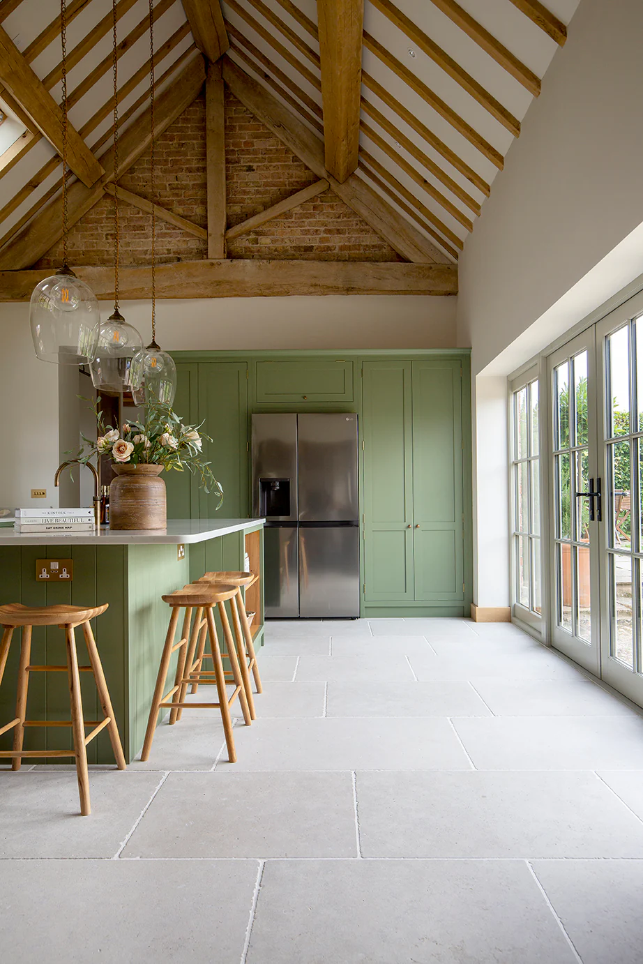 Versailles Softly Aged Limestone Tiles - Image 4