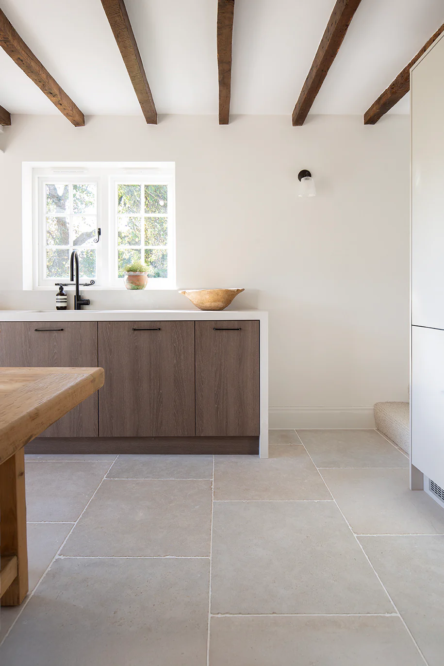 Versailles Softly Aged Limestone Tiles - Image 9